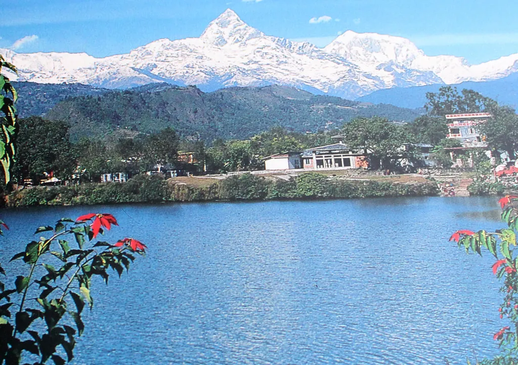 A beautiful View of Mount Machhapuchhre Printed Round Mousepad Mat