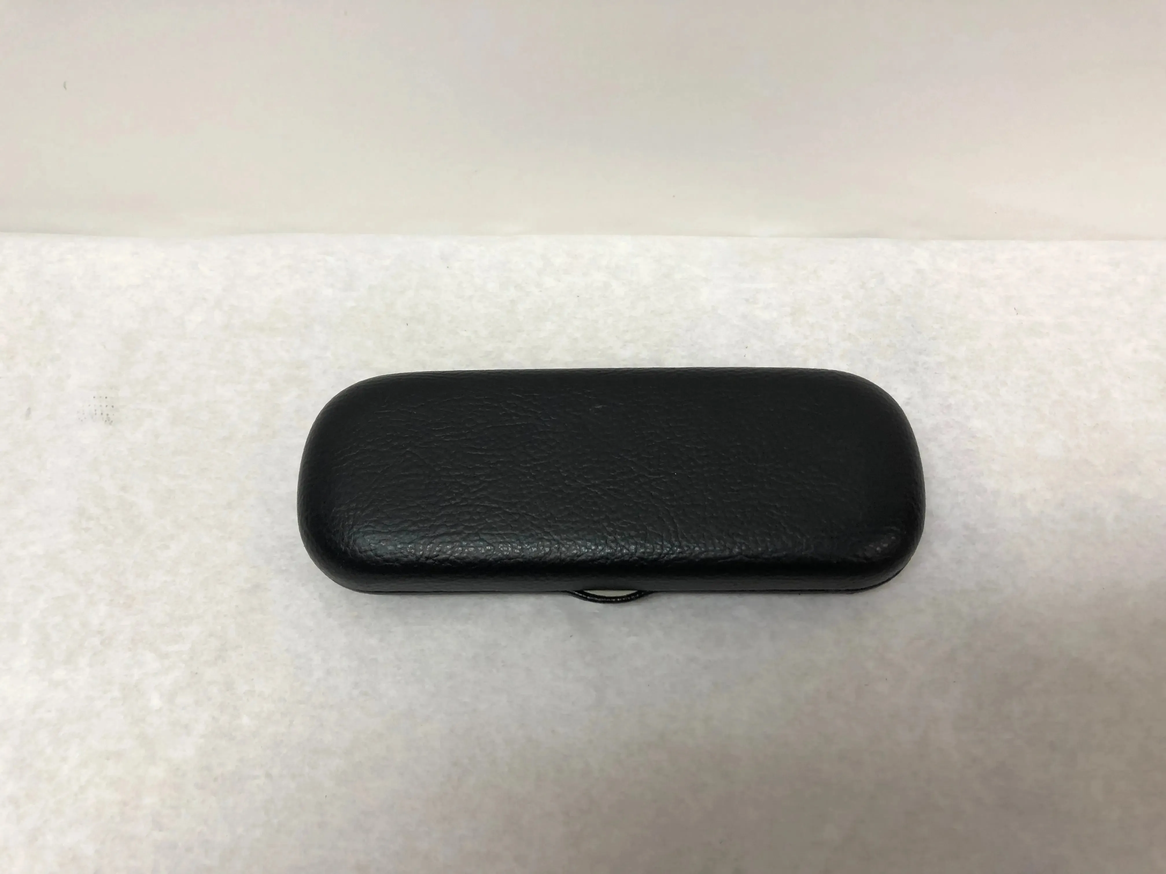 Chesterfield Black Optical Eyeglasses Hard Case | KMOPT-94