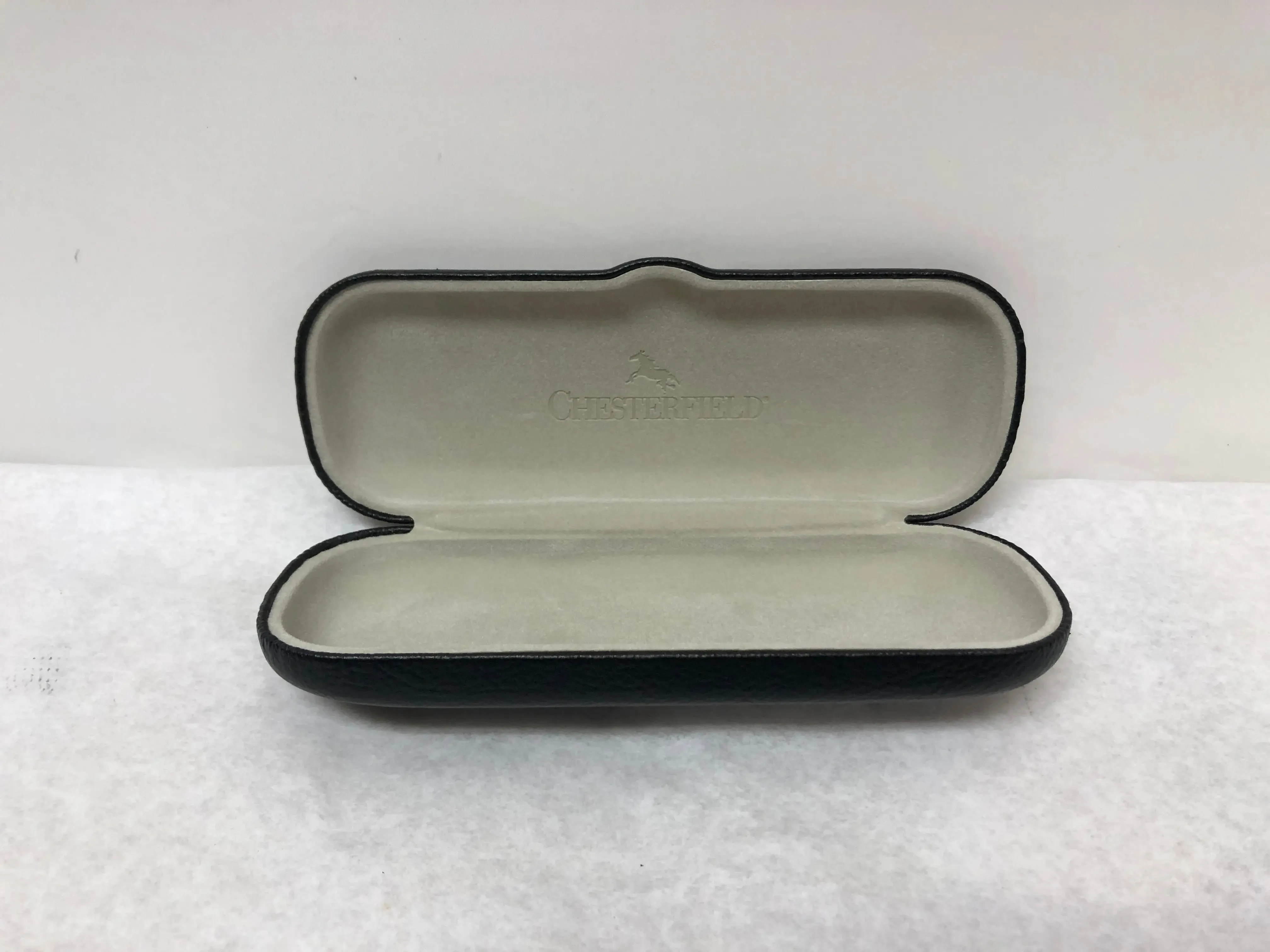 Chesterfield Black Optical Eyeglasses Hard Case | KMOPT-94