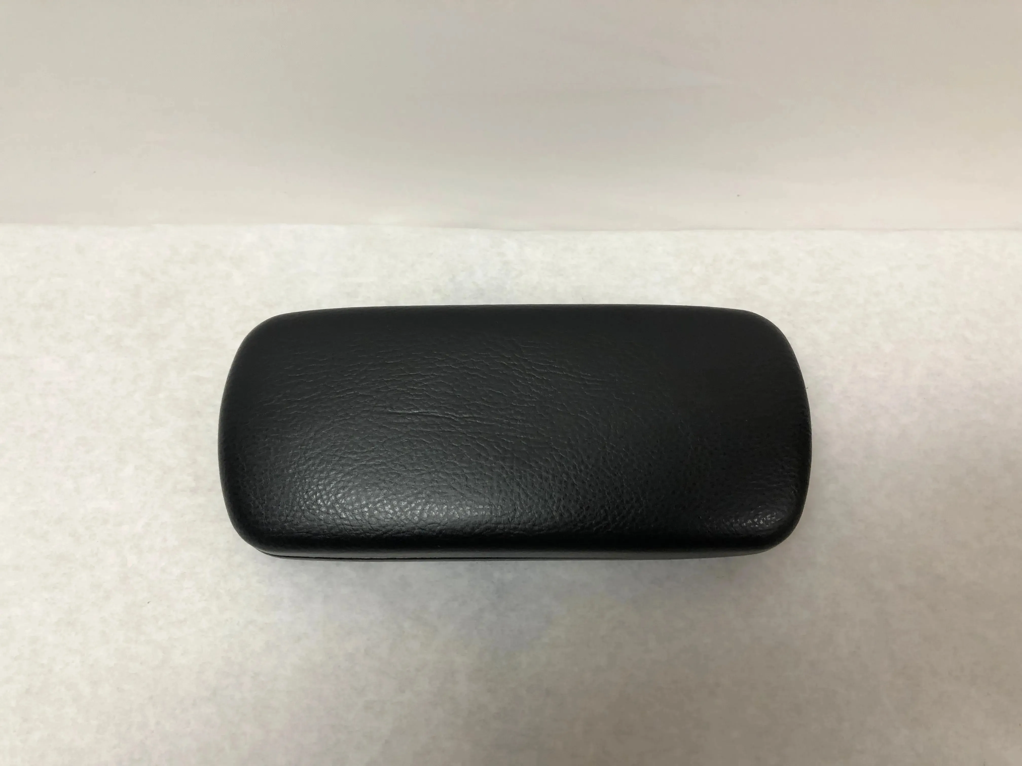 Chesterfield Black Optical Eyeglasses Hard Case | KMOPT-99