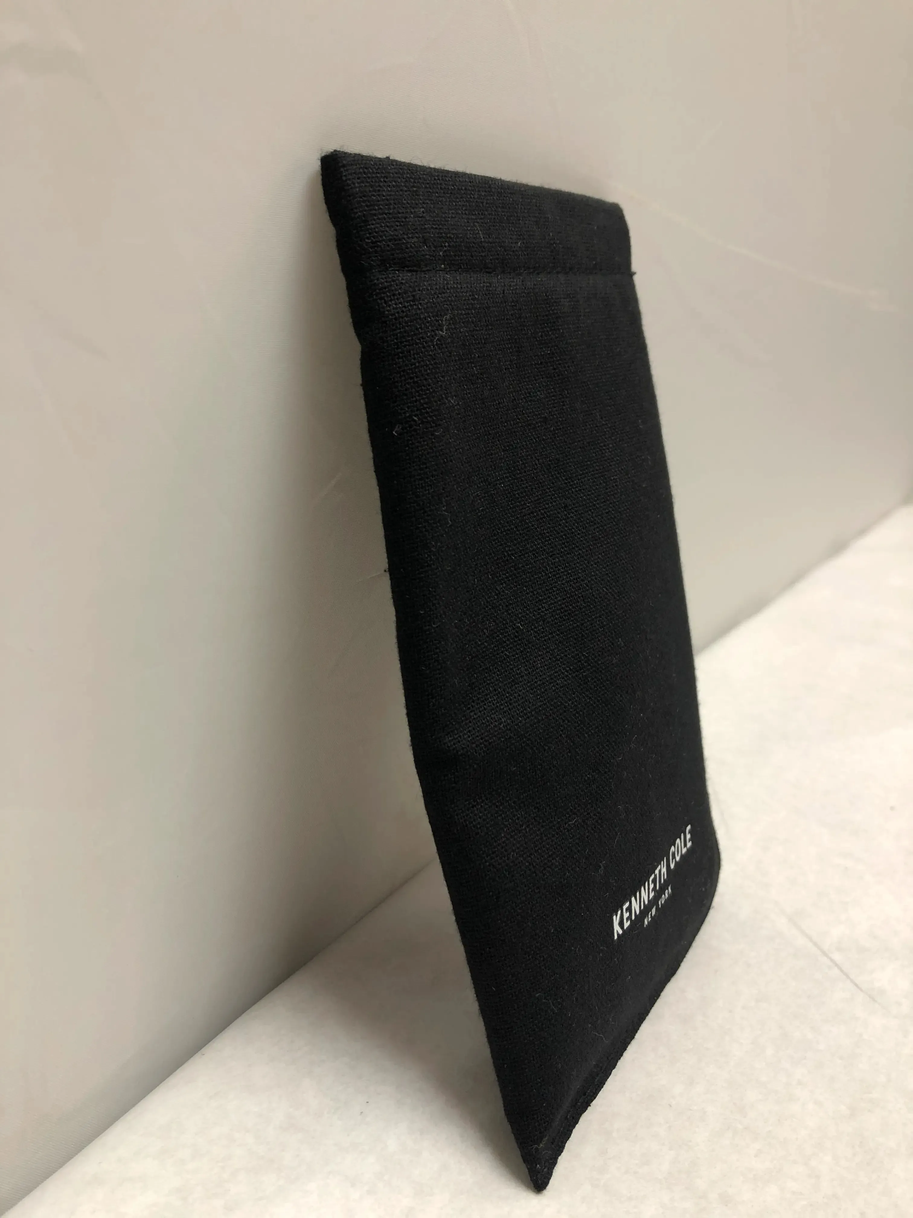 Kenneth Cole New York Optical Eyeglasses Soft Case | KMOPT-33