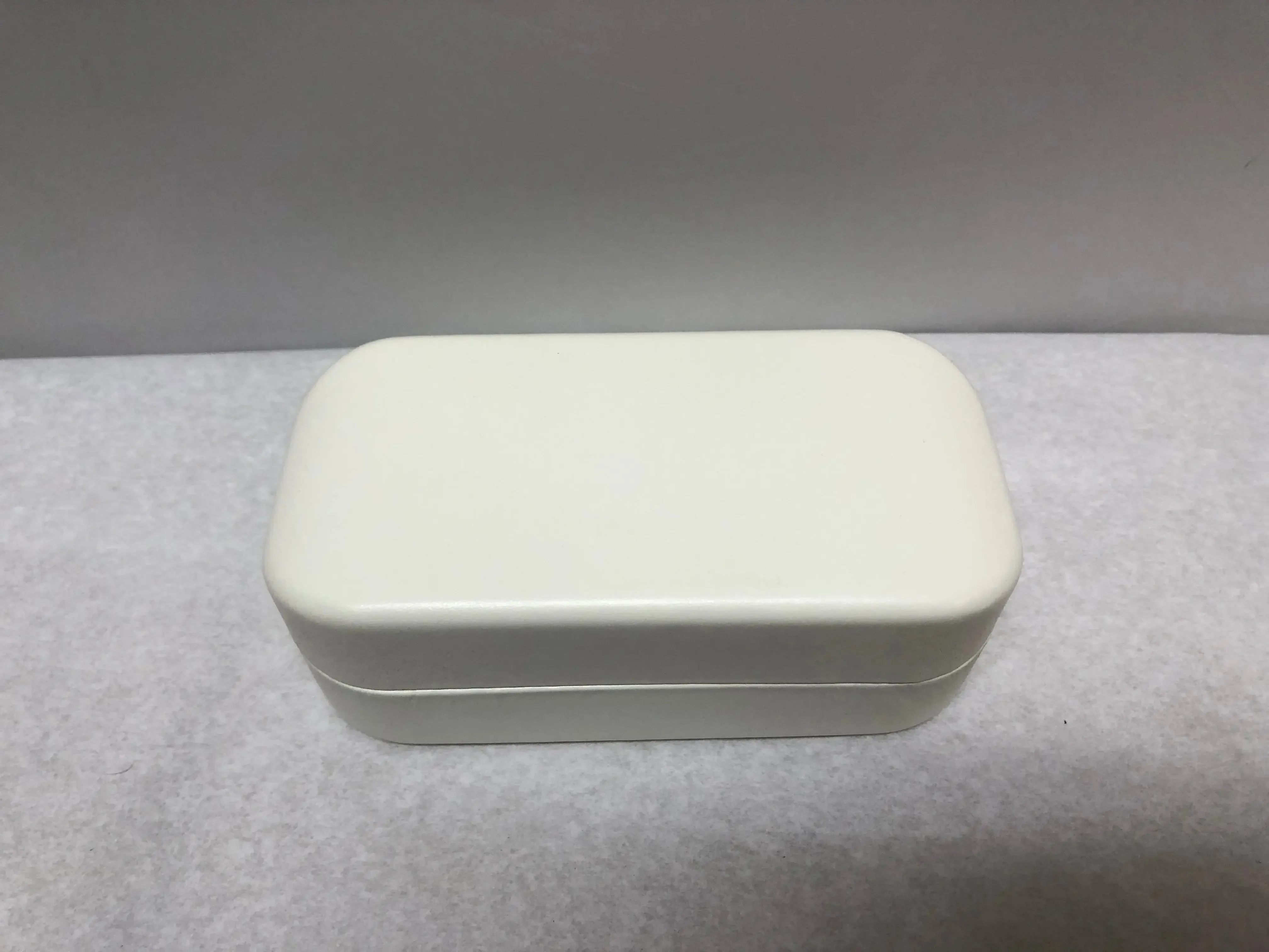 Marc Jacobs White Large Optical Eyeglasses Hard Case | KMOPT-48